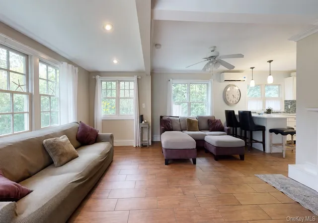 Photo 3 of Single family home for sale at 41 Summit Blvd, Southampton, NY 11977 | MLS# 1000601 | Listing updated on 2026-09-18