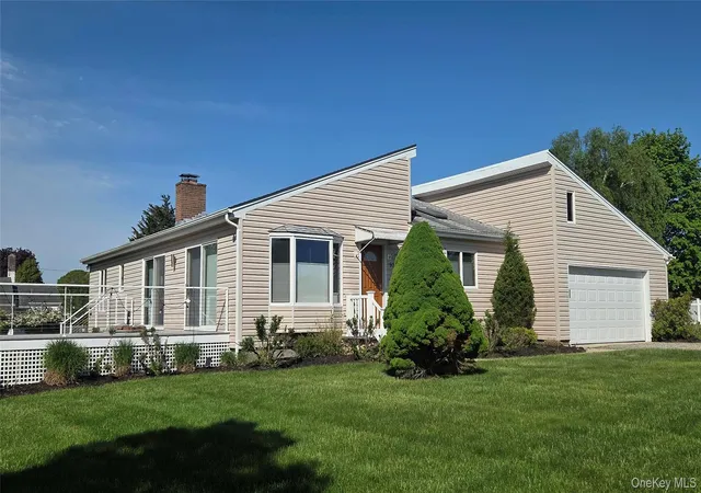 Photo 1 of Sale Pending at 930 Cedar Ln, East Marion, NY 11939 | MLS# 1000646 | Listing updated on 2026-09-18