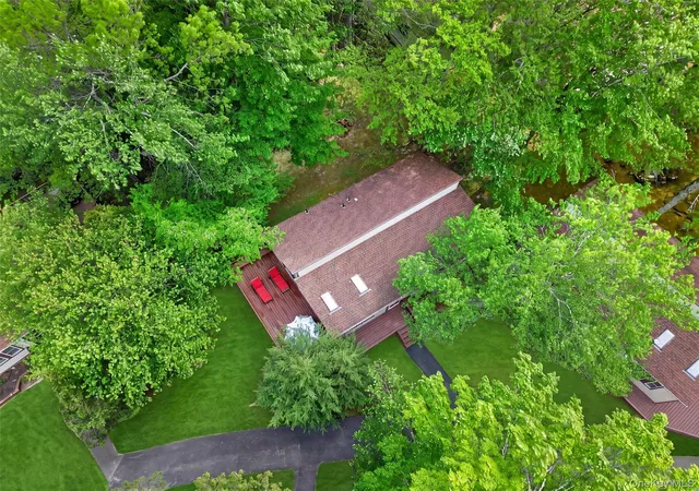 Photo 3 of Single family home for sale at 4 Ivanhoe Ct, Monticello, NY 12701 | MLS# 1000676 | Listing updated on 2026-09-16