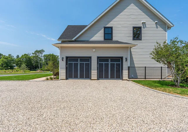 Photo 46 of Single family home for sale at 7 Sea Crst Ct, Hampton Bays, NY 11946 | MLS# 1001049 | Listing updated on 2026-10-08