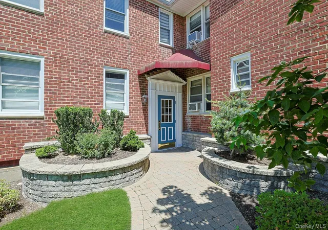Photo 2 of Sale Pending at 15 Bryant Crescent #2G, White Plains, NY 10605 | MLS# 1001124 | Listing updated on 2026-09-18