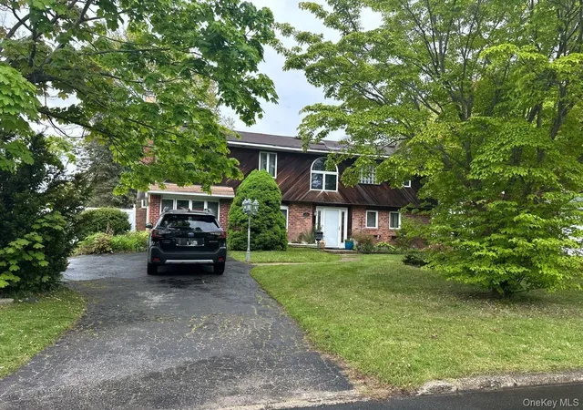 Single family home for sale at 223 Sherry St, East Islip, NY 11730 | MLS# 1001365