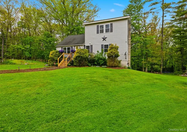 Photo 2 of Single family home for sale at 186 Cedar Hl Rd, Marbletown, NY 12440 | MLS# 1001402 | Listing updated on 2026-09-17