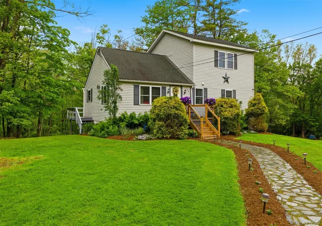 Photo 3 of Single family home for sale at 186 Cedar Hl Rd, Marbletown, NY 12440 | MLS# 1001402 | Listing updated on 2026-09-17