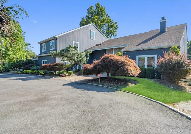 Photo 2 of Sale Pending at 26 Tamara Ct, Huntington, NY 11747 | MLS# 1002859 | Listing updated on 2026-09-18