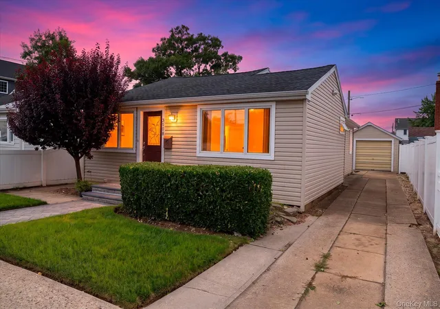 Photo 1 of Single family home for sale at 3108 Royal Ave, Hempstead, NY 11572 | MLS# 1003172 | Listing updated on 2026-10-02