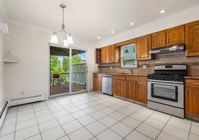 Photo 3 of Sale Pending at 89 Frances Ave, Harrison, NY 10528 | MLS# 1003432 | Listing updated on 2026-09-18