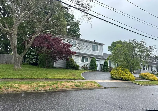 Single family home for sale at 22 William St, Copiague, NY 11726 | MLS# 1003454
