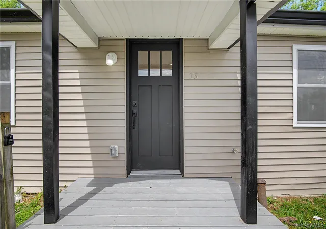 Photo 4 of Sale Pending at 15 Anthony St, Wallkill, NY 10940 | MLS# 1003933 | Listing updated on 2026-09-18