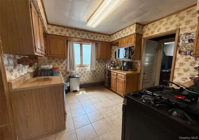 Photo 2 of Sale Pending at 6 White St, Port Jervis, NY 12771 | MLS# 1005711 | Listing updated on 2026-09-18