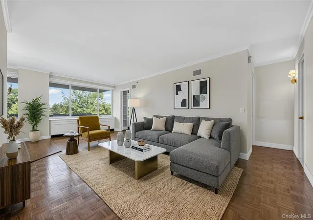 Listing Photo 5 - Condo for sale in building located at 111 Cherry Vly Ave, Hempstead, NY 11530 - Unit #304