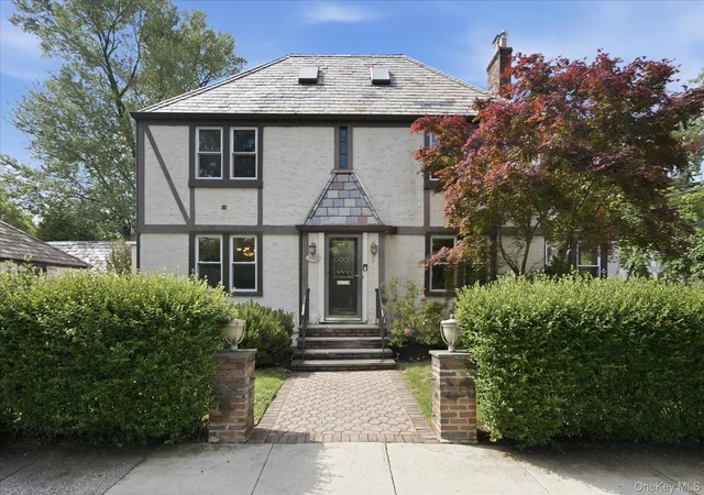 Photo 1 of Sale Pending at 261 21 Pembroke Ave, North Hempstead, NY 11020 | MLS# 1006657 | Listing updated on 2026-09-18