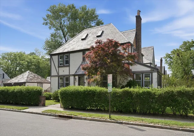 Photo 2 of Sale Pending at 261 21 Pembroke Ave, North Hempstead, NY 11020 | MLS# 1006657 | Listing updated on 2026-09-18