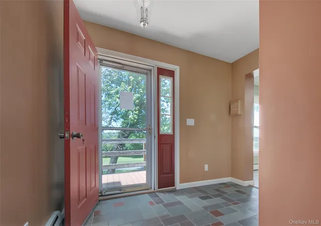 Photo 3 of Single family home for sale at 98 Oil City Rd, Warwick (town), NY 10969 | MLS# 1006729 | Listing updated on 2026-09-17