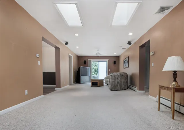 Photo 4 of Single family home for sale at 98 Oil City Rd, Warwick (town), NY 10969 | MLS# 1006729 | Listing updated on 2026-09-17