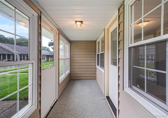 Listing Photo 5 - Condo for sale in building located at 231 Blackpool Ct, Brookhaven, NY 11961