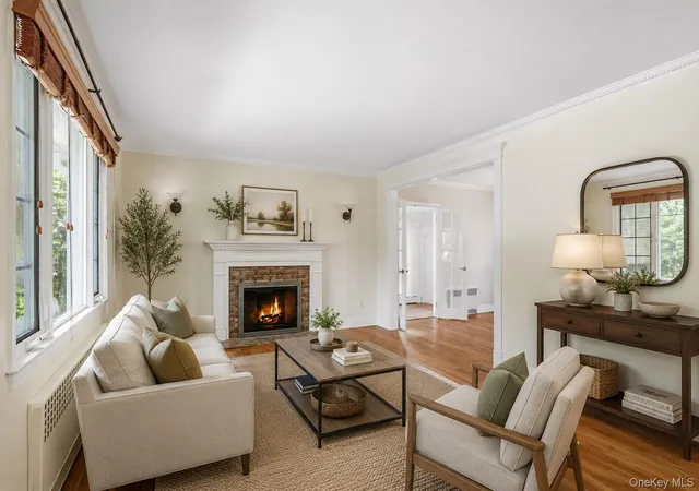 Photo 3 of Sale Pending at 29 Coralyn Ave, White Plains, NY 10605 | MLS# 1007815 | Listing updated on 2026-09-18