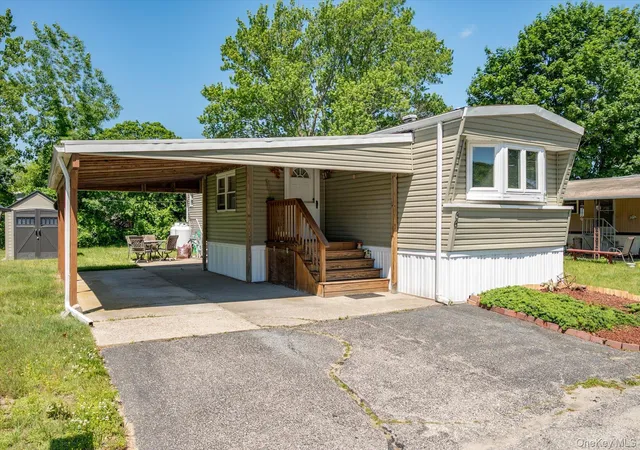 Photo 1 of Sale Pending at 66 Minuteman Dr, Bohemia, NY 11716 | MLS# 1007928 | Listing updated on 2026-09-18