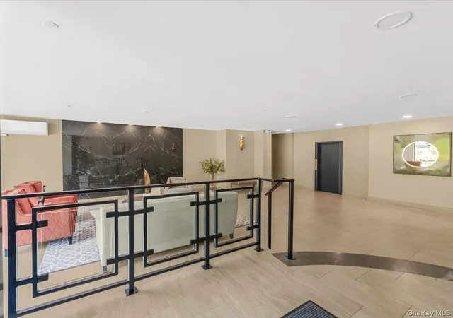 Photo 3 of Sale Pending at 25 Canterbury Rd #1M, North Hempstead, NY 11021 | MLS# 1008477 | Listing updated on 2026-09-18