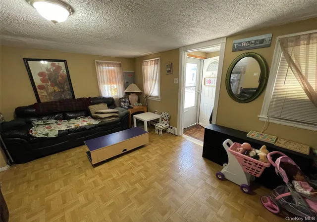 Photo 4 of Sale Pending at 812 S 6th Street, Lindenhurst, NY 11757 | MLS# 1009887 | Listing updated on 2026-09-18