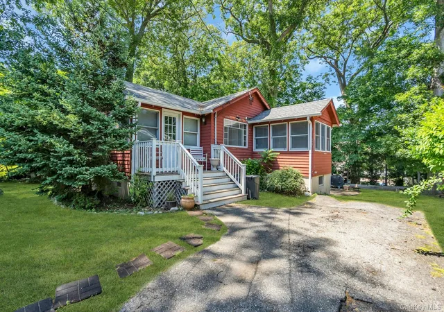 Photo 2 of Sale Pending at 33 Cedar Dr, Brookhaven, NY 11764 | MLS# 1010173 | Listing updated on 2026-09-18