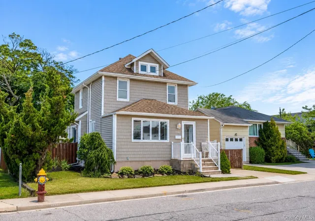 Photo 1 of Sale Pending at 2500 Centre Ave, Bellmore, NY 11710 | MLS# 1010431 | Listing updated on 2026-09-18
