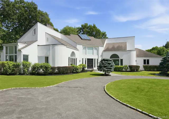 Photo 1 of Sale Pending at 6 Hunting Trl, North Castle, NY 10504 | MLS# 1010978 | Listing updated on 2026-09-18