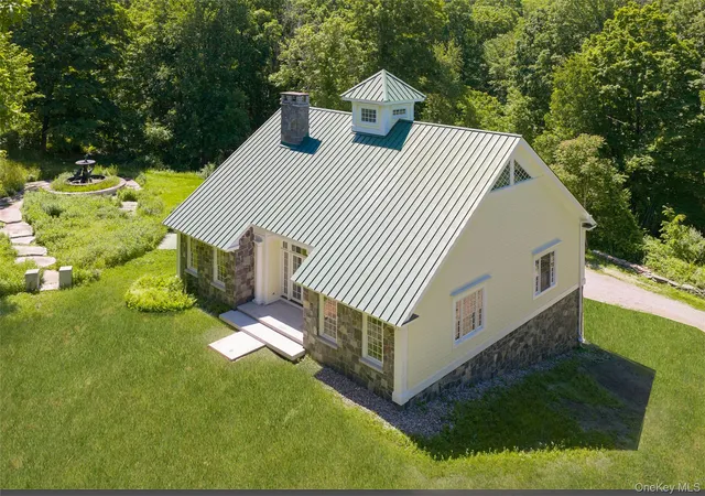 Photo 3 of Single family home for sale at 46 Hoxie Rd, Millbrook, NY 12545 | MLS# 1011800 | Listing updated on 2026-09-16
