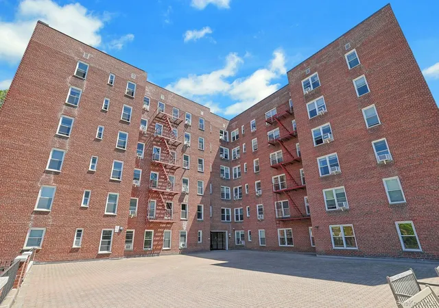 Condo for sale at 1 Hawley Ter #2A, Yonkers, NY 10701 | MLS# 1011863