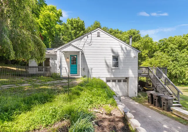 Photo 3 of Sale Pending at 11 Valley View Rd, Hopewell Junction, NY 12533 | MLS# 1011910 | Listing updated on 2026-09-18