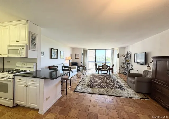 Photo 1 of Sale Pending at 27110 Grand Central Pkwy #6Y, New York, NY 11005 | MLS# 1012057 | Listing updated on 2026-09-18