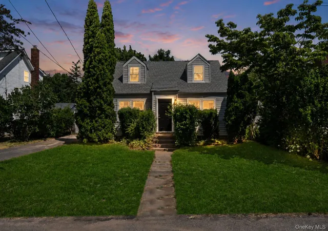 Photo 1 of Sale Pending at 86 E 13th Street, Huntington, NY 11746 | MLS# 1014997 | Listing updated on 2026-09-18