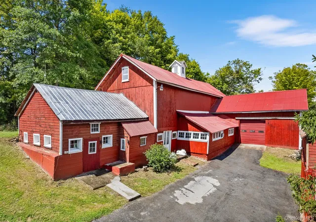 Photo 4 of House for sale at 37 S Plank Rd, Minisink, NY 10998 | MLS# 1015037 | Listing updated on 2026-09-18