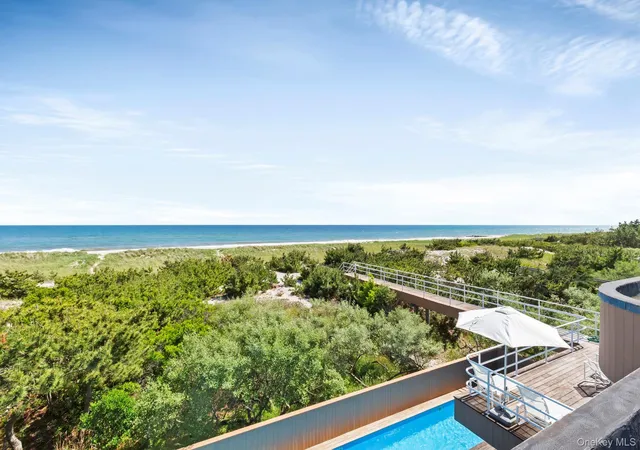 Photo 3 of Single family home for sale at 559 Dune Rd, Southampton, NY 11978 | MLS# 1015502 | Listing updated on 2026-09-18