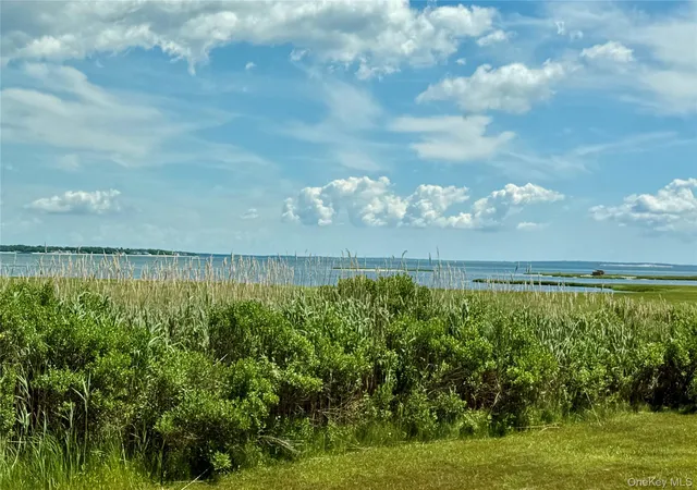 Photo 4 of Single family home for sale at 57 Moon Ave, Southampton, NY 11901 | MLS# 1015716 | Listing updated on 2026-09-19