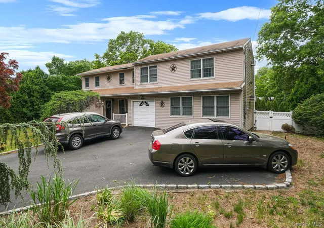 Photo 2 of Sale Pending at 404 Bicycle Path, Brookhaven, NY 11776 | MLS# 1017623 | Listing updated on 2026-09-18