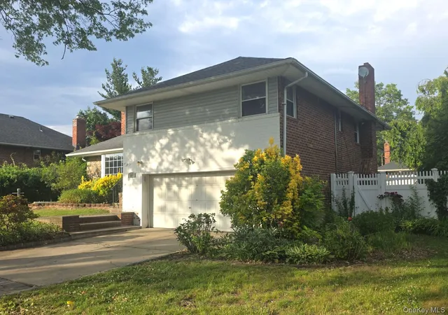 Photo 1 of Sale Pending at 172 Evergreen Dr, Hempstead, NY 11590 | MLS# 1017905 | Listing updated on 2026-09-18