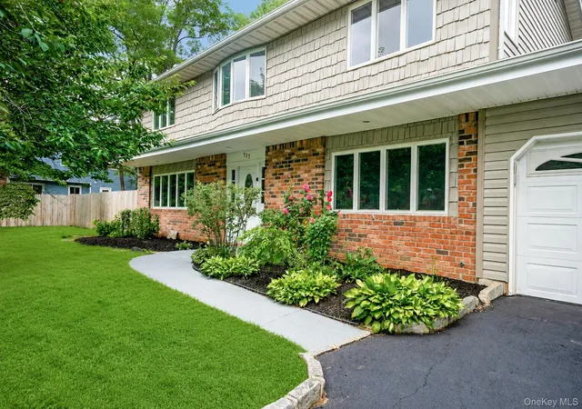 Photo 3 of Sale Pending at 111 Pine St, Port Jefferson Station, NY 11776 | MLS# 1018523 | Listing updated on 2026-09-18