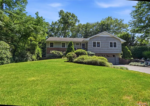 Photo 1 of Sale Pending at 115 Autumn Dr, Hauppauge, NY 11788 | MLS# 1018690 | Listing updated on 2026-09-18