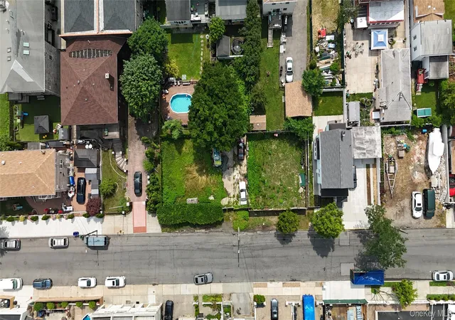 Photo 4 of Land for sale at 819 Dean Ave, Bronx, NY 10465 | MLS# 1018720 | Listing updated on 2026-09-16