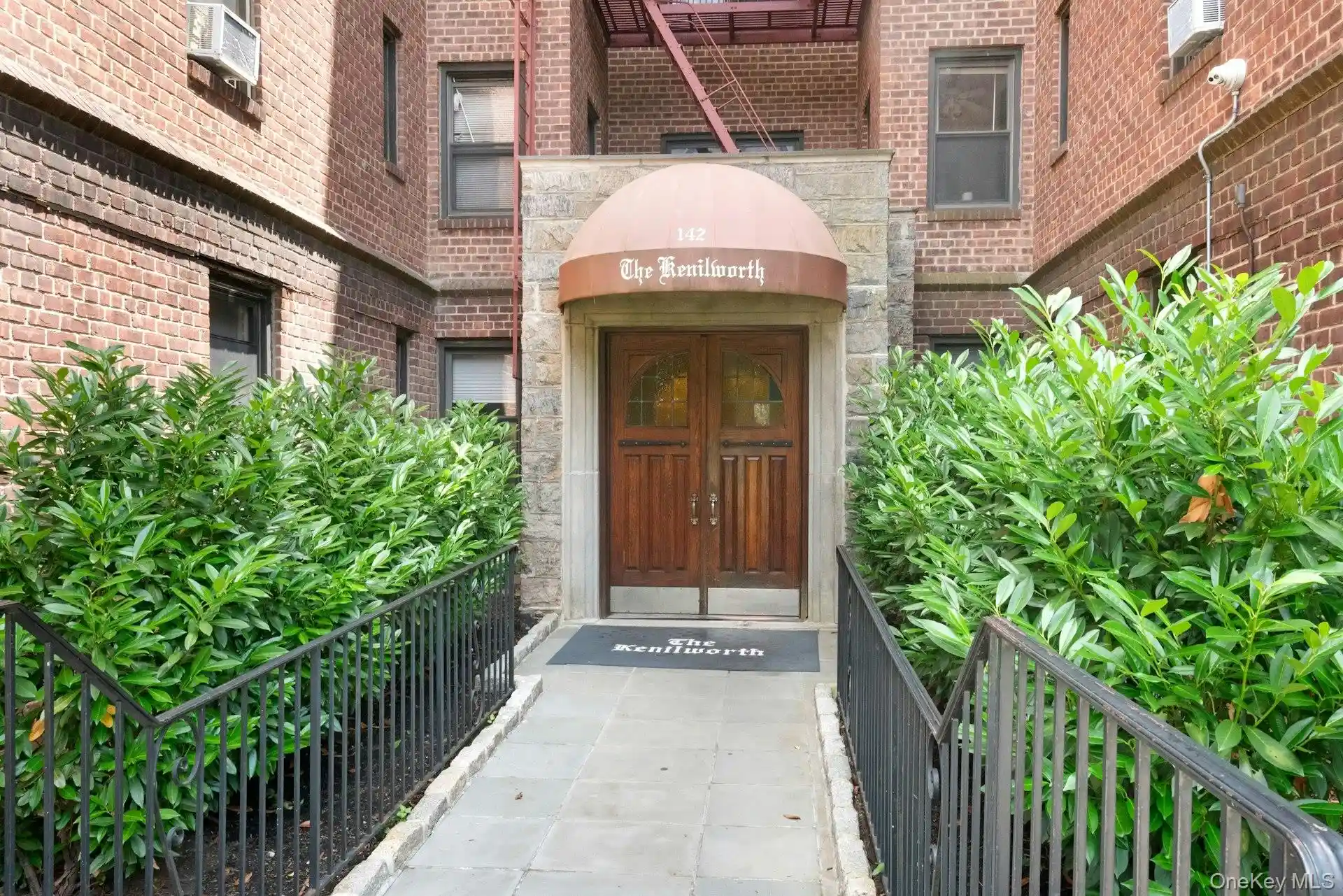 Listing Photo 2 - Condo for sale in 142 Garth Rd located at 142 Garth Rd, Eastchester, NY 10709 - Unit #2S