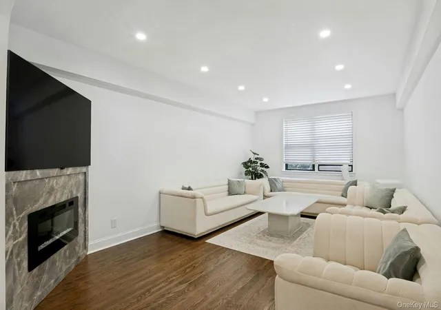 Listing Photo 5 - Condo for sale in building located at 142 Garth Rd, Eastchester, NY 10709 - Unit #2S