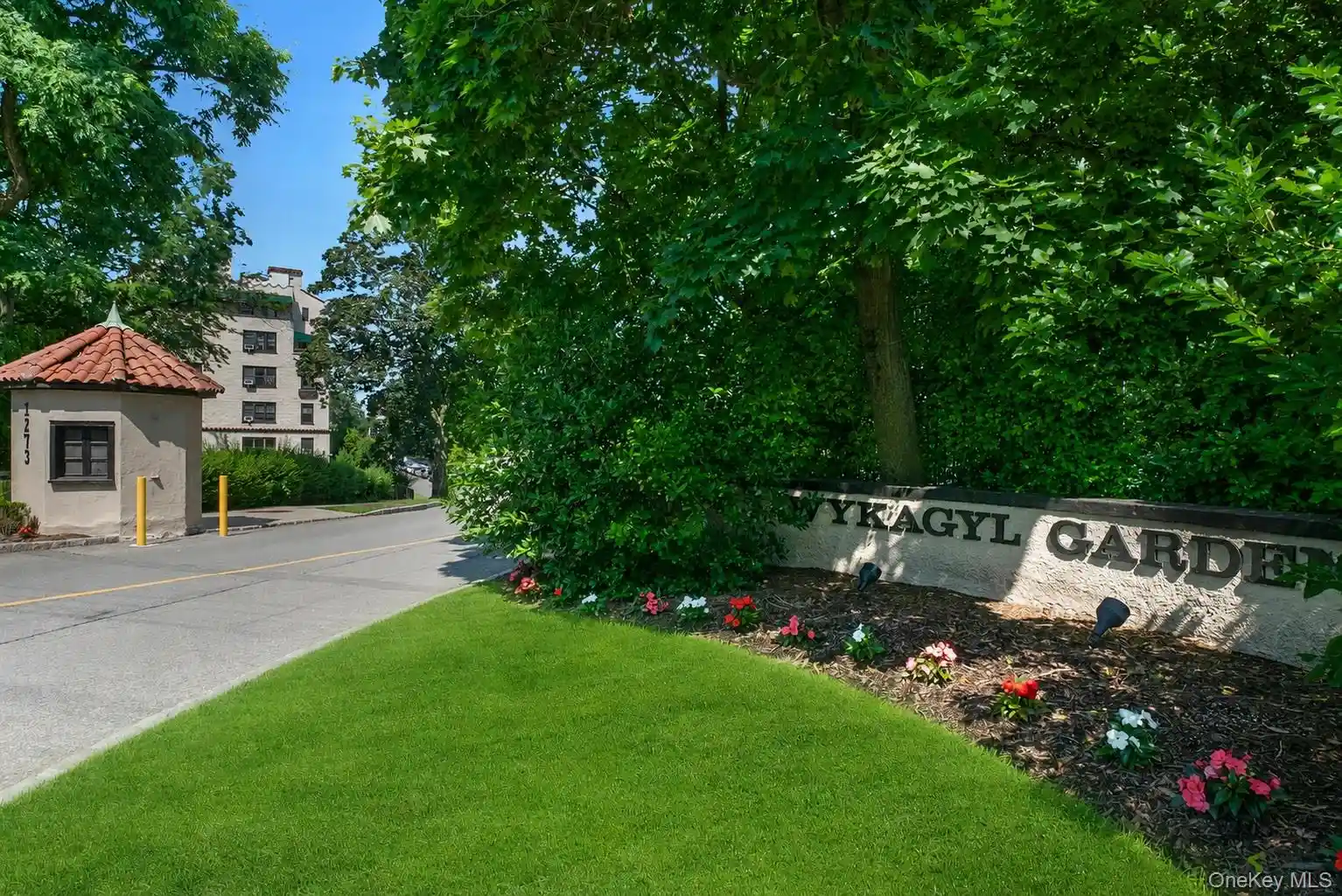 Listing Photo 1 - Condo for sale in 1273 N Ave located at 1273 N Ave, New Rochelle, NY 10801 - Unit #Entry 8, Apt 2F