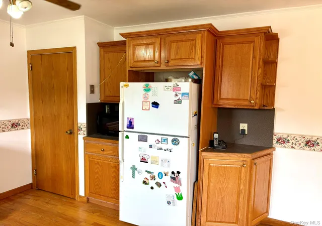 Photo 4 of Sale Pending at 67 Maple Dr, Lindenhurst, NY 11757 | MLS# 1020330 | Listing updated on 2026-09-18