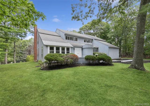 Photo 1 of Single family home for sale at 12 N Ridge Rd, Brookhaven, NY 11733 | MLS# 1020376 | Listing updated on 2026-09-18