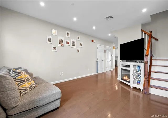 Photo 3 of Single family home for sale at 140 Winthrop Ave, Elmsford, NY 10523 | MLS# 1020457 | Listing updated on 2026-09-17