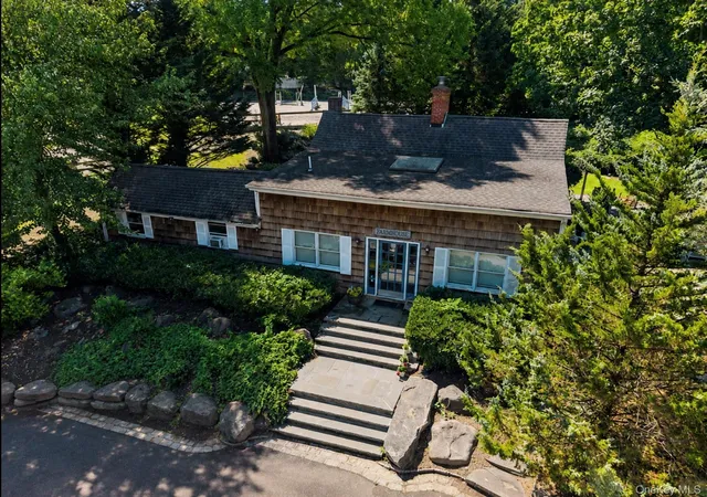 Photo 2 of Single family home for sale at 386 Bread And Cheese Holw Rd, Huntington, NY 11743 | MLS# 1020684 | Listing updated on 2026-09-18
