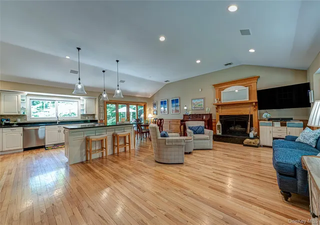 Photo 4 of Sale Pending at 68 Bankside Dr, Centerport, NY 11721 | MLS# 1020691 | Listing updated on 2026-09-18