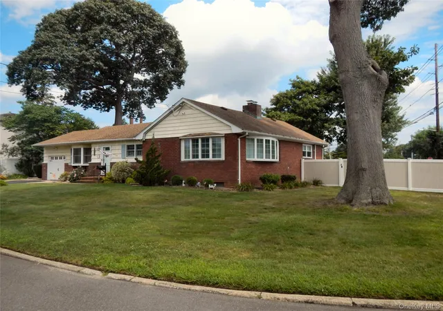 Photo 3 of Sale Pending at 1005 Thompson Dr, Islip, NY 11706 | MLS# 1020900 | Listing updated on 2026-09-18