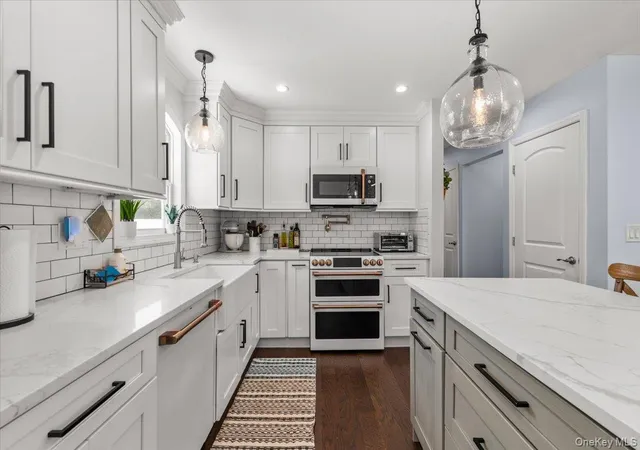 Photo 2 of Sale Pending at 78 Broadway, Oyster Bay, NY 11714 | MLS# 1021830 | Listing updated on 2026-09-18